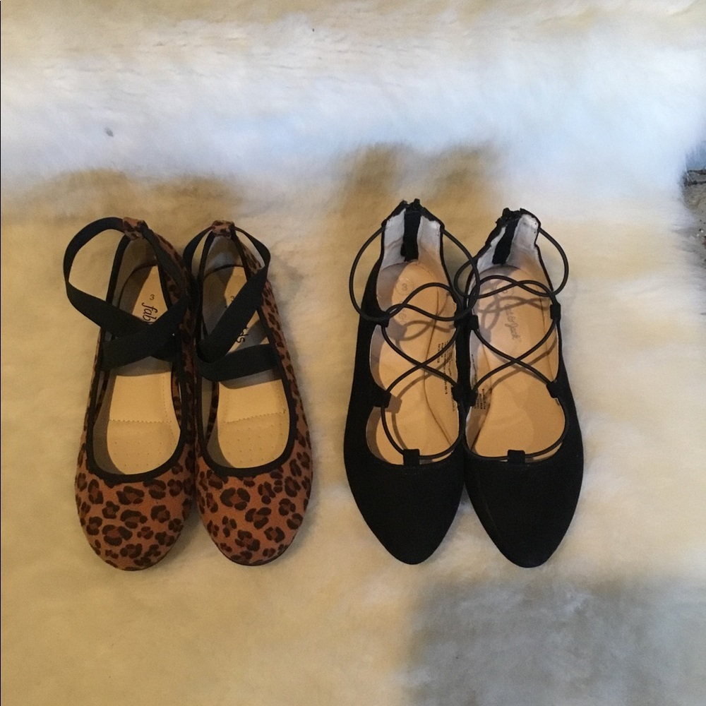 two pairs of shoes 🖤🖤